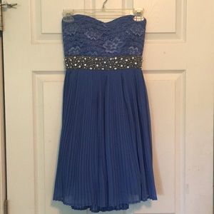 Light blue short strapless fancy dress